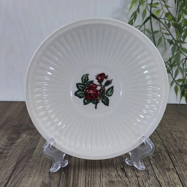 Wedgwood Moss Rose Schotel voor Theekop Wedgwood Moss Rose Schotel voor Theekop