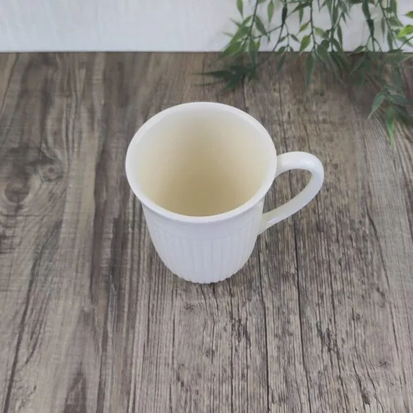 Wedgwood Edme Mok met Oor II 2