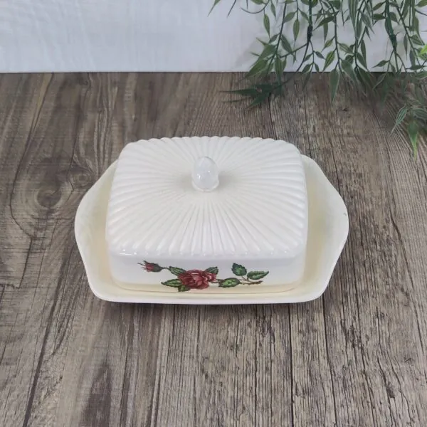Wedgwood Moss Rose Botervloot 2