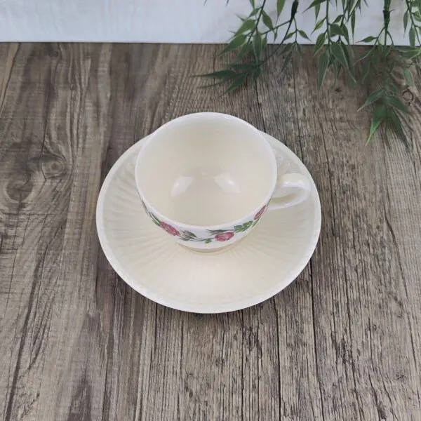 Wedgwood Rosalind Theekop & schotel 2