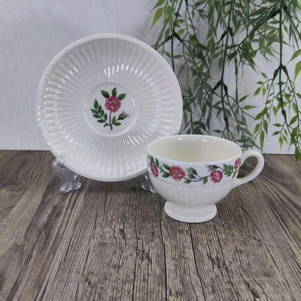 Wedgwood Rosalind Theekop & schotel 3 Wedgwood Rosalind Theekop & schotel 3