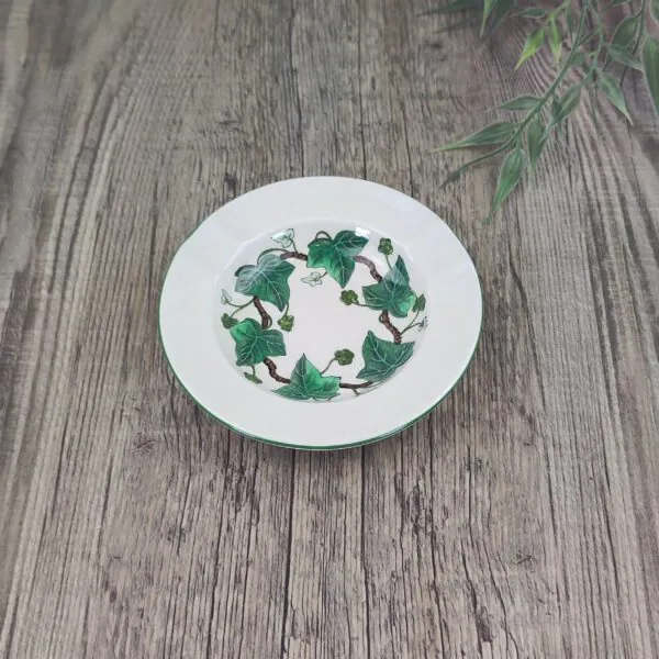 Wedgwood Stratford Asbakje glad 3 Wedgwood Stratford Asbakje glad 3