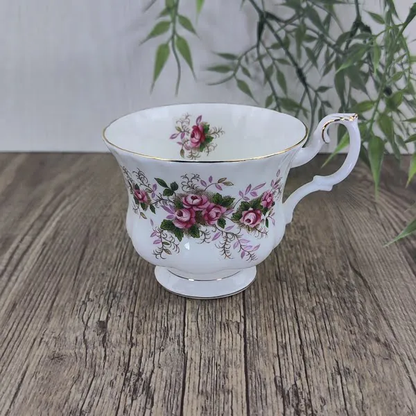 Royal Albert Lavender Rose Herenkop 1 Royal Albert Lavender Rose Herenkop 1