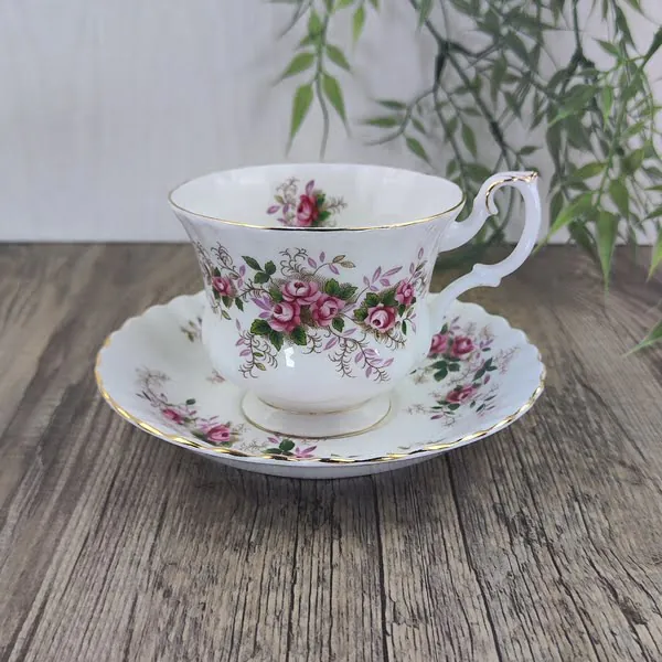 Royal Albert Lavender Rose Herenkop & schotel 1 Royal Albert Lavender Rose Herenkop & schotel 1