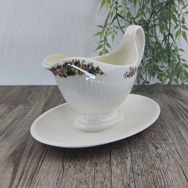 Wedgwood Conway Saus- Juskom vaste schotel 3 Wedgwood Conway Saus- Juskom vaste schotel 3