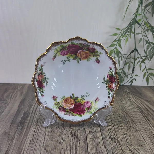 Royal Albert Old Country Roses Bonbonschaaltje schelp 13cm 1 Royal Albert Old Country Roses Bonbonschaaltje schelp 13cm 1