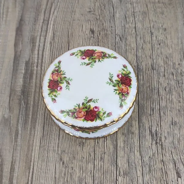Royal Albert Old Country Roses Sieradendoosje Pillendoosje 2