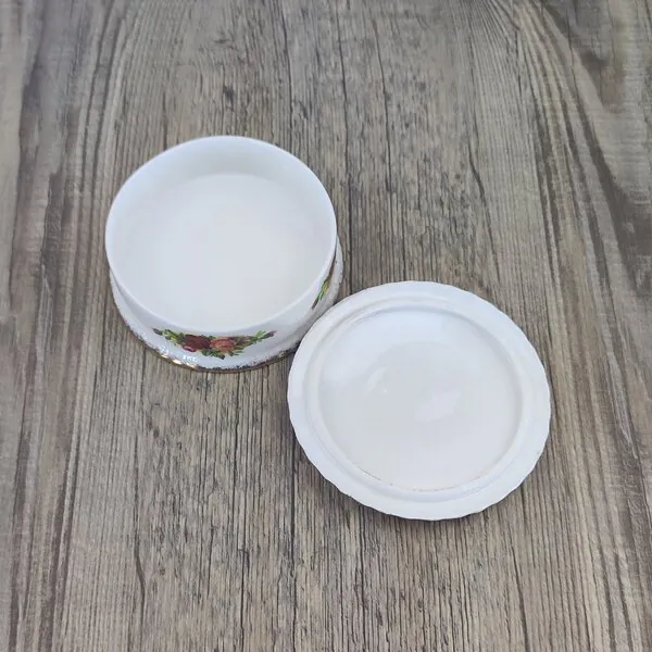 Royal Albert Old Country Roses Sieradendoosje Pillendoosje 3 Royal Albert Old Country Roses Sieradendoosje Pillendoosje 3
