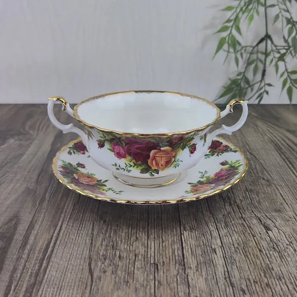 Royal Albert Old Country Roses Soepkom met Schotel 1 Royal Albert Old Country Roses Soepkom met Schotel 1