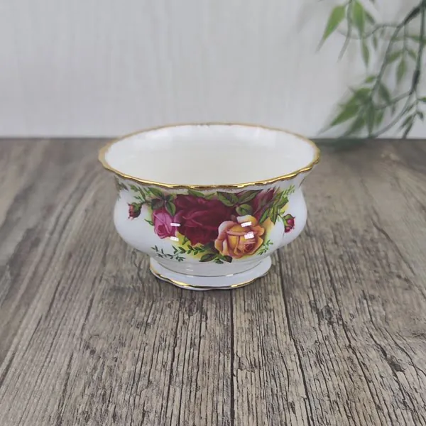 Royal Albert Old Country Roses Suikerkommetje 1 Royal Albert Old Country Roses Suikerkommetje 1