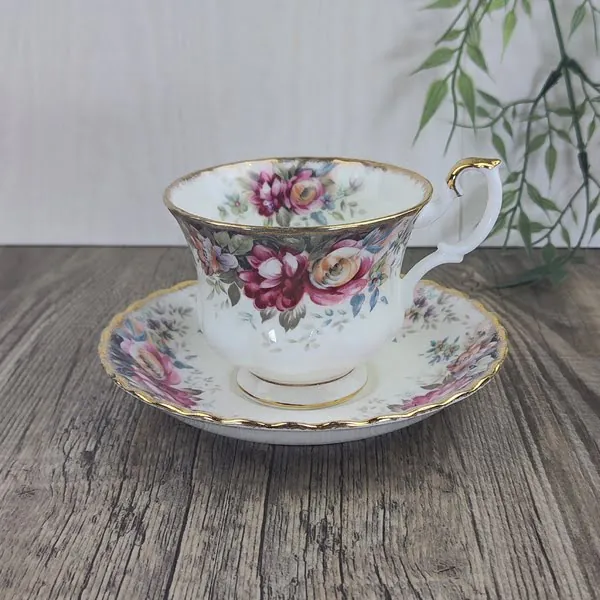 Royal Albert Autumn Roses Herenkop & schotel 1