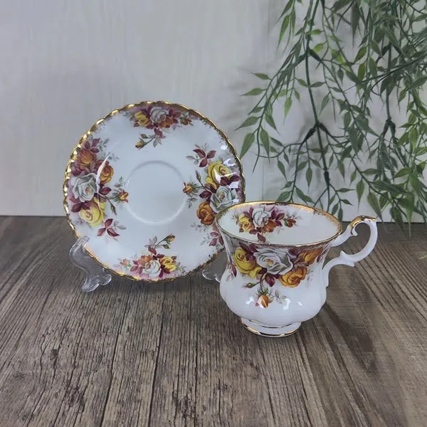 Royal Albert Lenora Dameskop & schotel 3 Royal Albert Lenora Dameskop & schotel 3