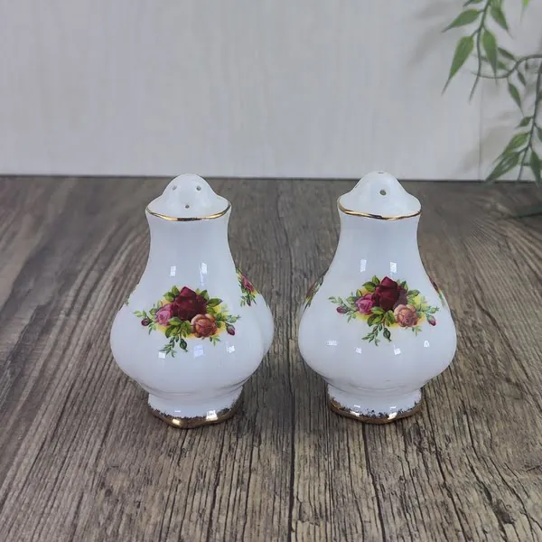 Royal Albert Old Country Roses Peper en Zoutstel 1 Royal Albert Old Country Roses Peper en Zoutstel 1