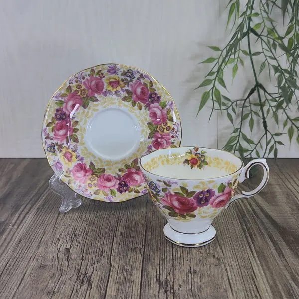 Royal Albert Serena Kop en Schotel Ø kopje 8 cm 3 Royal Albert Serena Kop en Schotel Ø kopje 8 cm 3