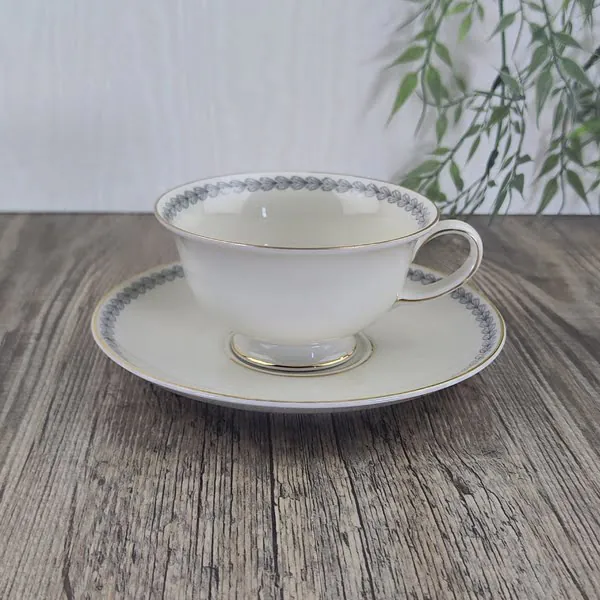 Rosenthal Aida 2233 Theekop en Schotel 1 Rosenthal Aida 2233 Theekop en Schotel 1