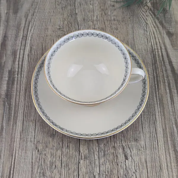 Rosenthal Aida 2233 Theekop en Schotel 2