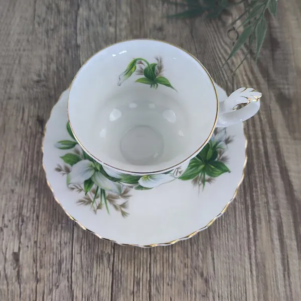 Royal Albert Trillium Dameskop & schotel 2