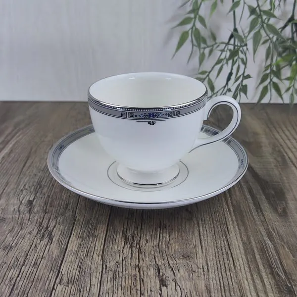 Wedgwood Amherst Theekop & schotel 1 Wedgwood Amherst Theekop & schotel 1