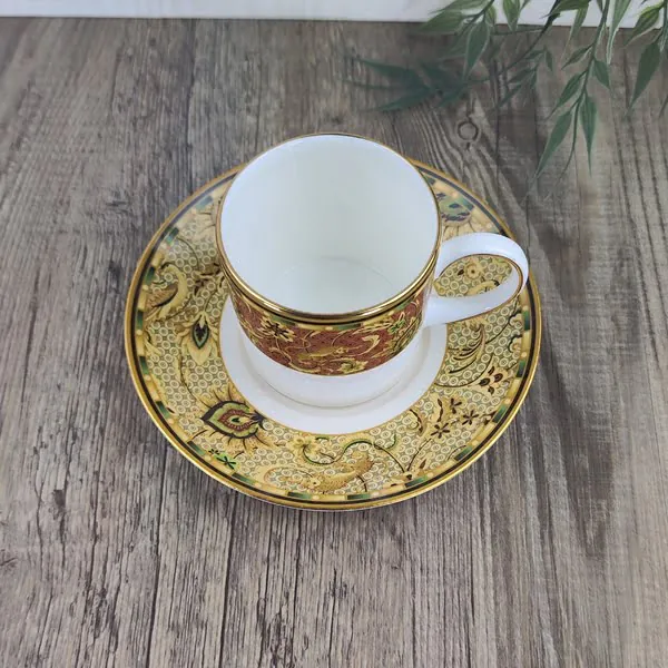 Wedgwood Persia Koffiekop en Schotel recht 2