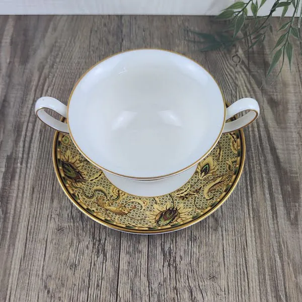 Wedgwood Persia Soepkom met Schotel 2