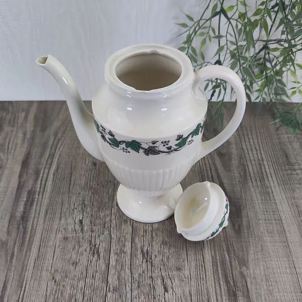 Wedgwood Stratford Koffiepot 3 Wedgwood Stratford Koffiepot 3